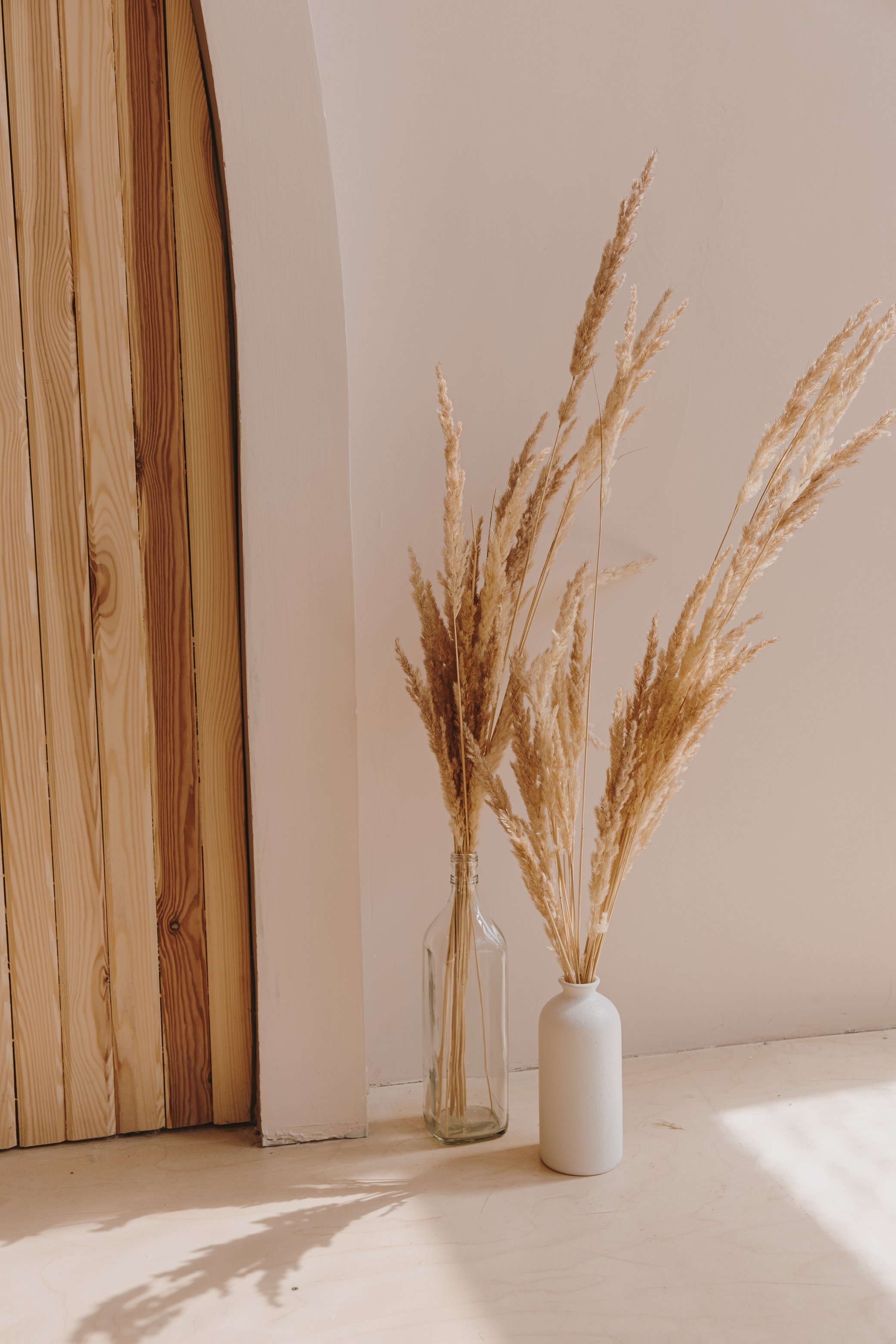 Dried Pampas Grass Home Decor in Vase